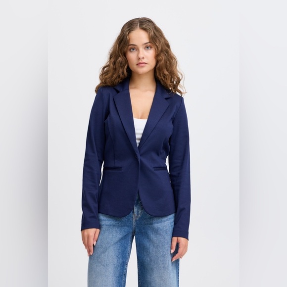 ICHI Jackets & Blazers - ICHI IHKATE Blazer in Navy Blue